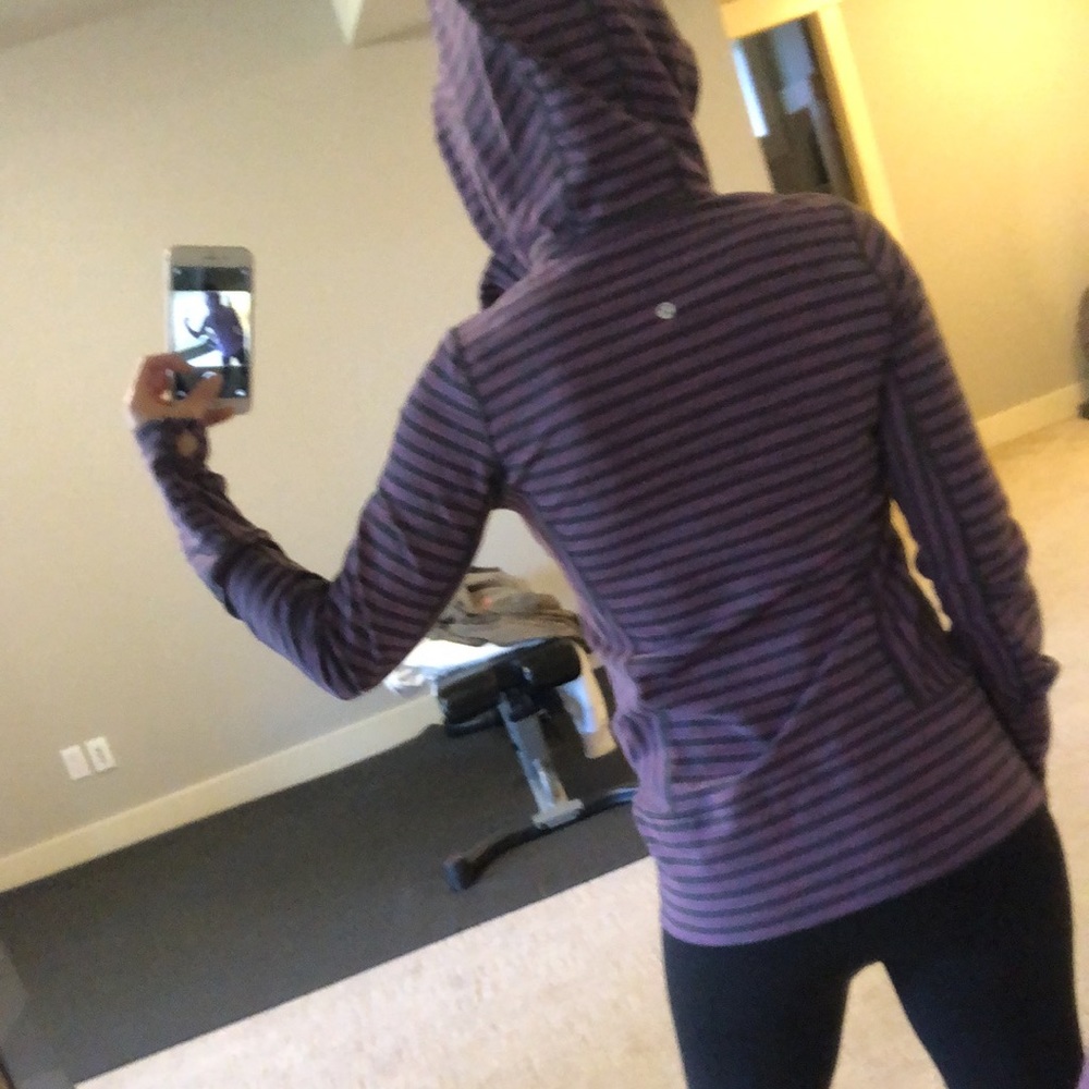 Original Lululemon Jacket with Hood - Picture 7 of 7